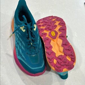 Men’s Hoka Speedboat 5 
Size 9.5